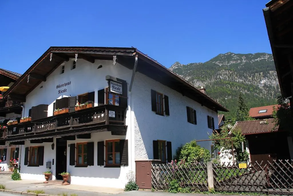 Gaestehaus Nicole 가르미슈파르텐키르헨